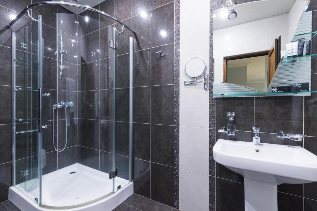 La Defense Hotel Jerevan Eksteriør bilde