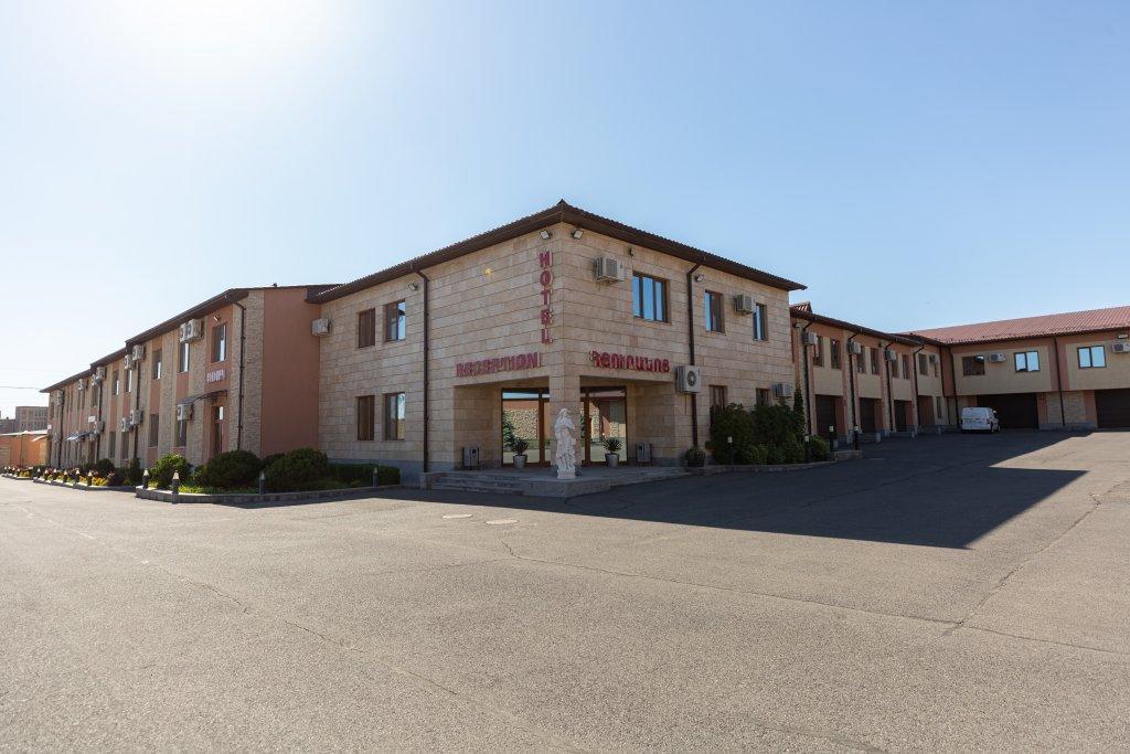 La Defense Hotel Jerevan Eksteriør bilde