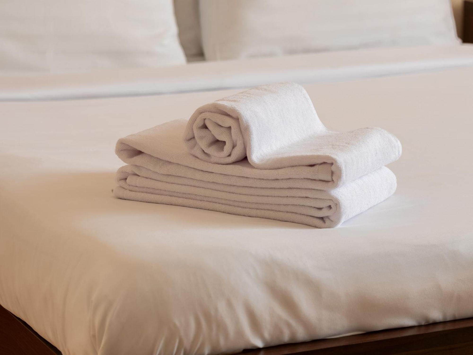 La Defense Hotel Jerevan Eksteriør bilde